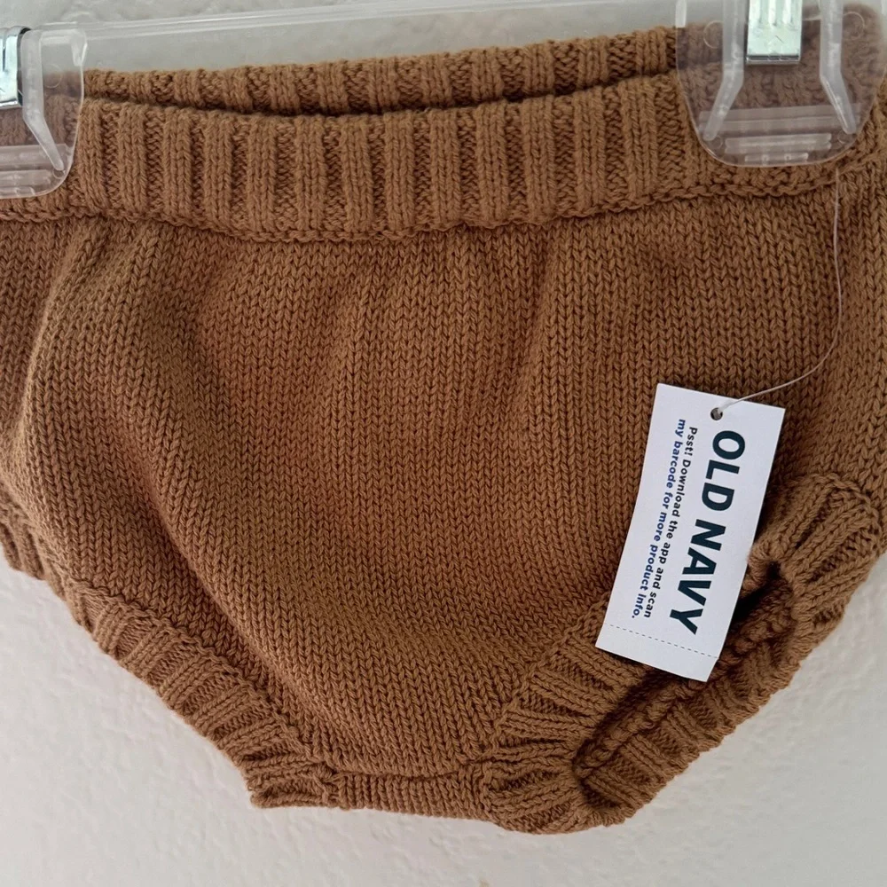 Old Navy Tan Knit Diaper Cover 0-3months